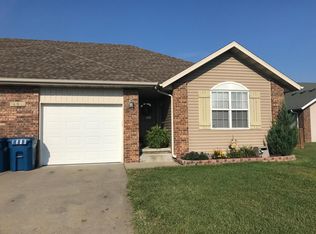 409 N Apache #A, Clever, MO 65631