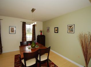 24 Dakota Dr, Hanover, PA 17331