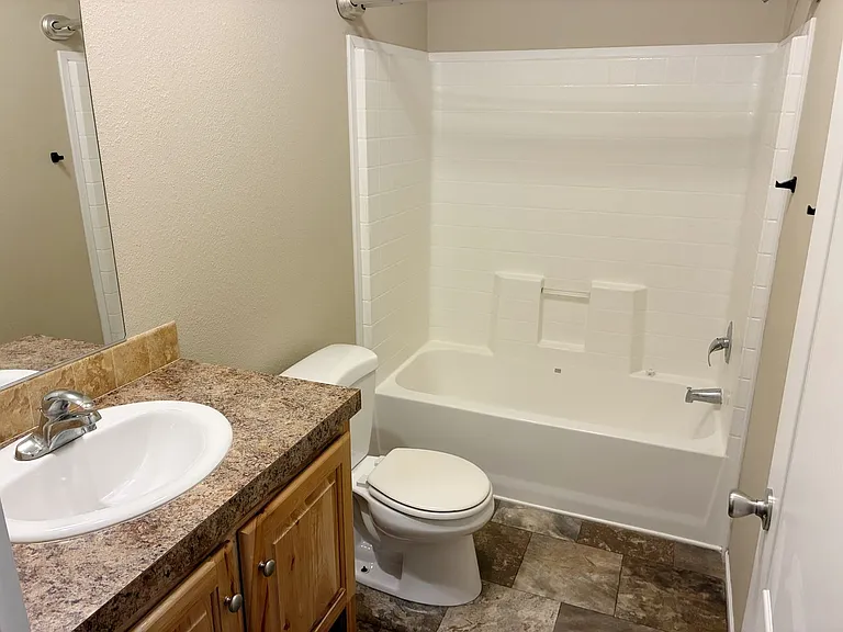 2203 N Travis Way — Photo 12
