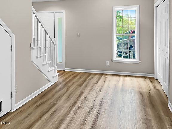 4th image of 2101 Magnolia Ln