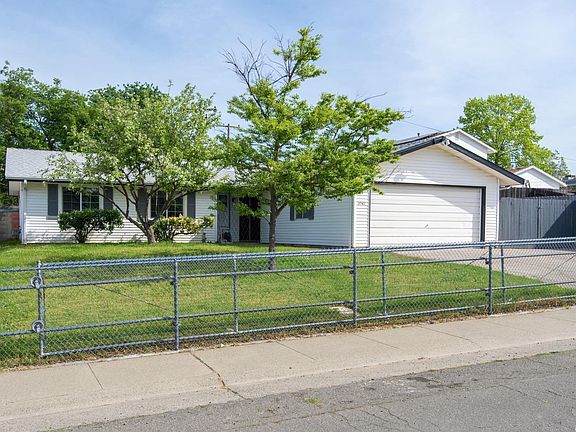 2nd image of 3743 Bainbridge Dr