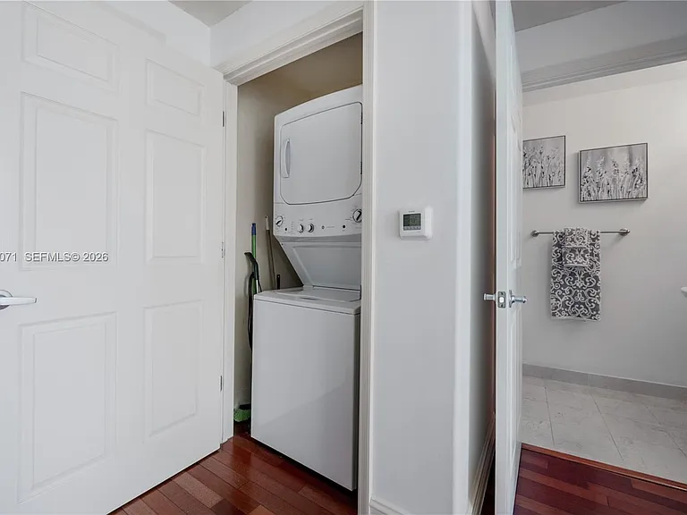 6515 Collins Ave #1405 — Photo 34
