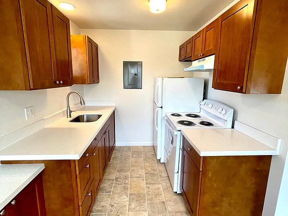 2nd image of 2215 California Ave SW APT 10