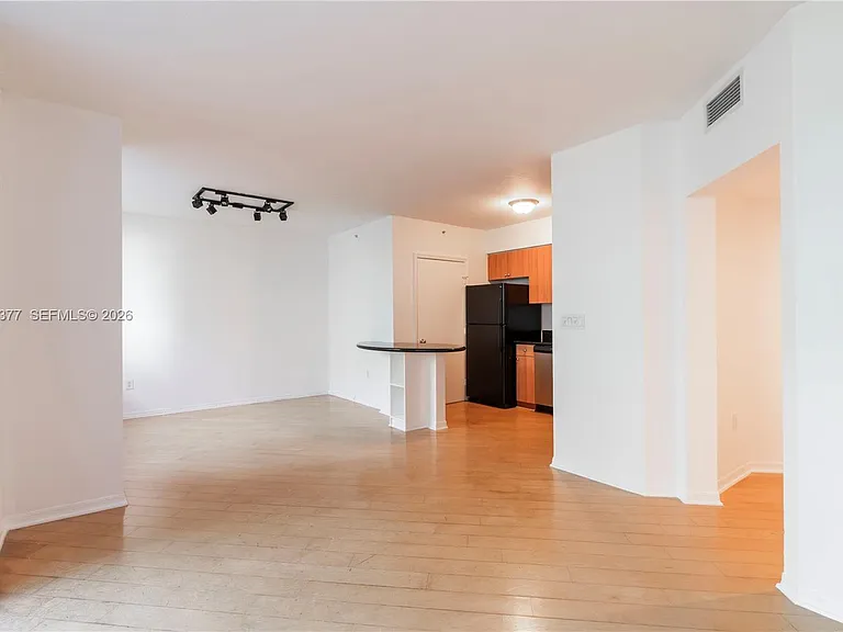 1330 West Ave #610 — Photo 7