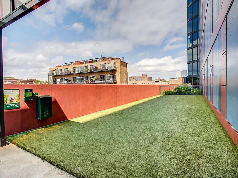 Elevate Lincoln Park — Photo 20