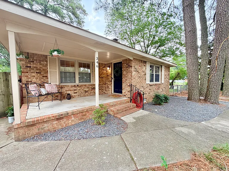 346 W McGinnis Cir — Photo 1