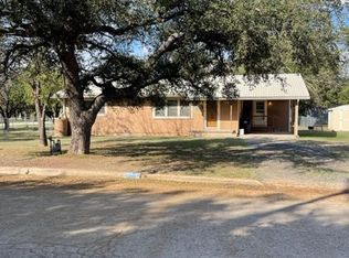 105 Forest St, Eden, TX 76837