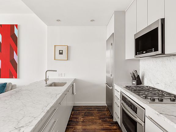 5th image of 210 Lafayette St APT 3D