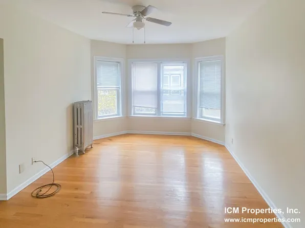 39263 N Pine Grove Ave #3E, Chicago, IL 60613