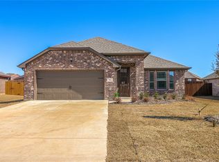 9 Mockingbird Ln, Sanger, TX 76266