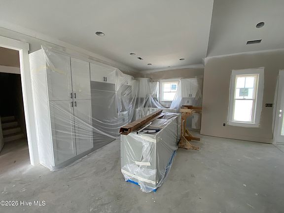 5th image of 243 Herring Road