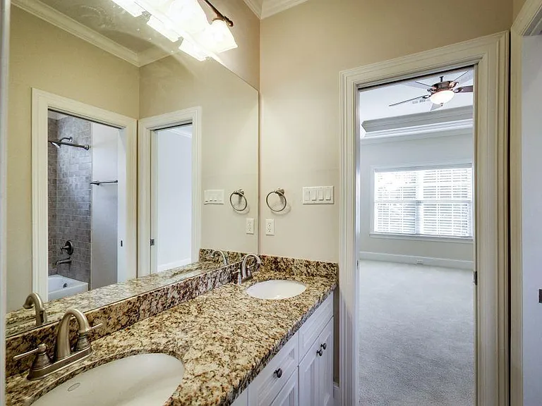 4324 Ione St — Photo 24