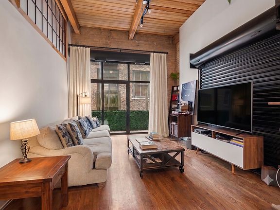 3rd image of 420 W Ontario St APT 410
