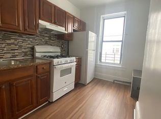 569 45th St #2, Brooklyn, NY 11220