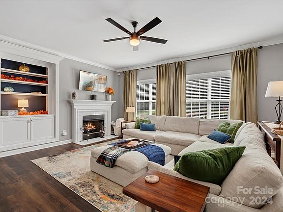 5th image of 11118 Fountaingrove Dr