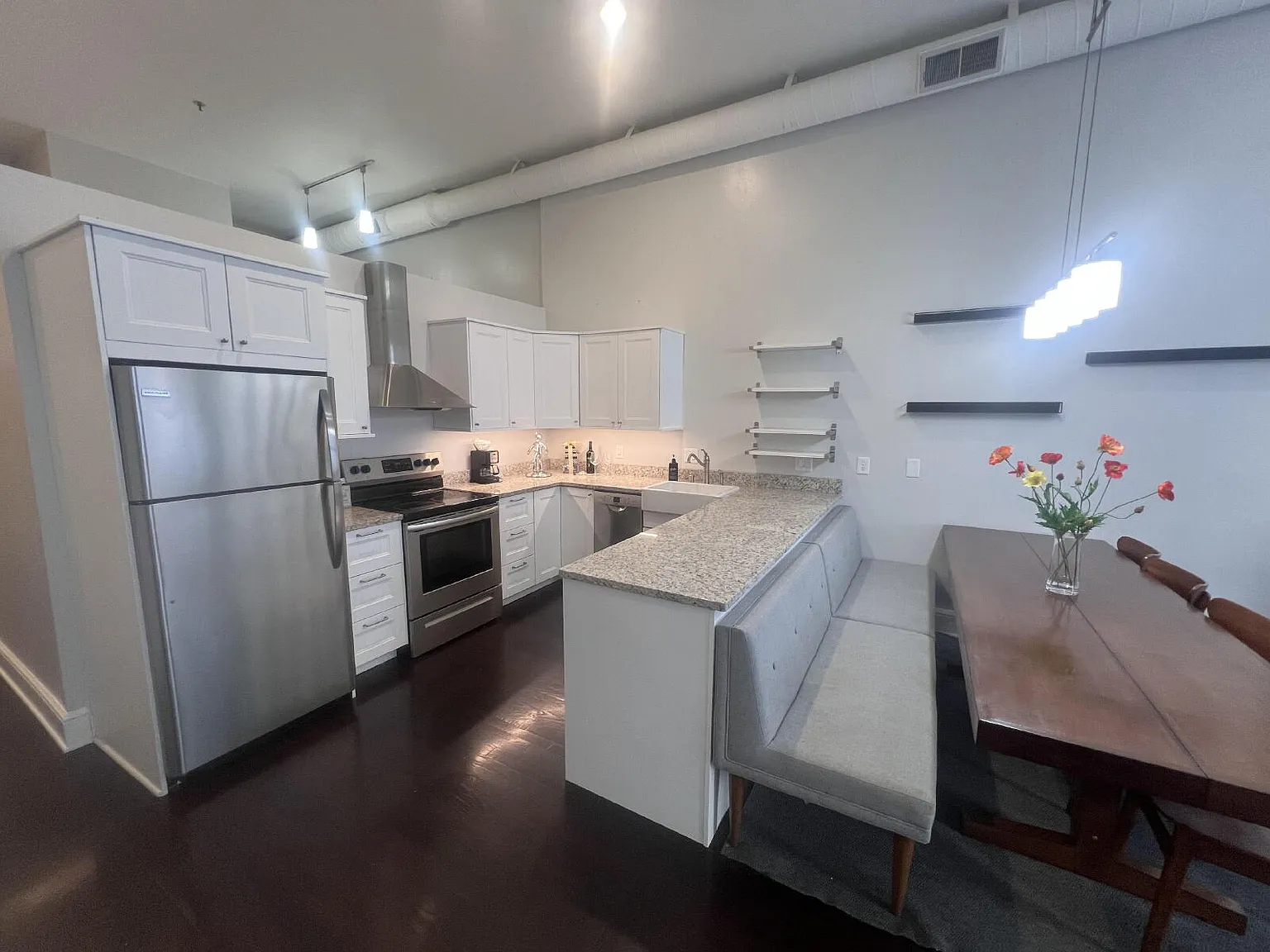 1 bed, 1.0 bath, 780 sqft, $1,790 — Photo 4