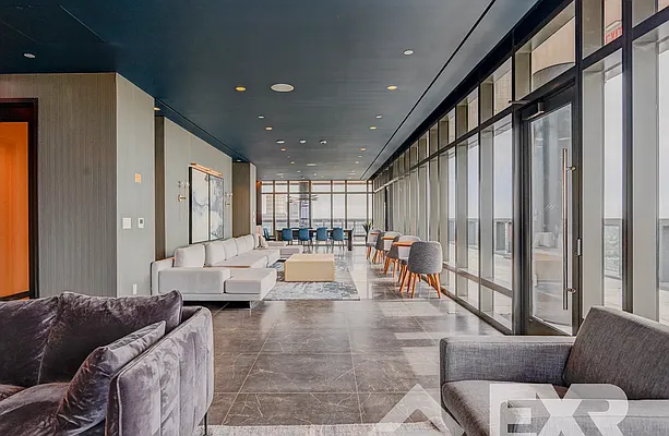 Rented by EXR | media 18