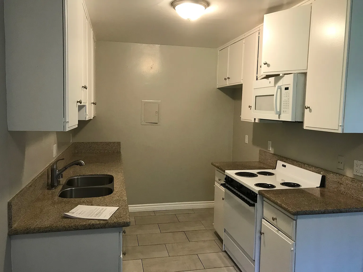 1 bed, 650 sqft, $2,395 — Photo 4