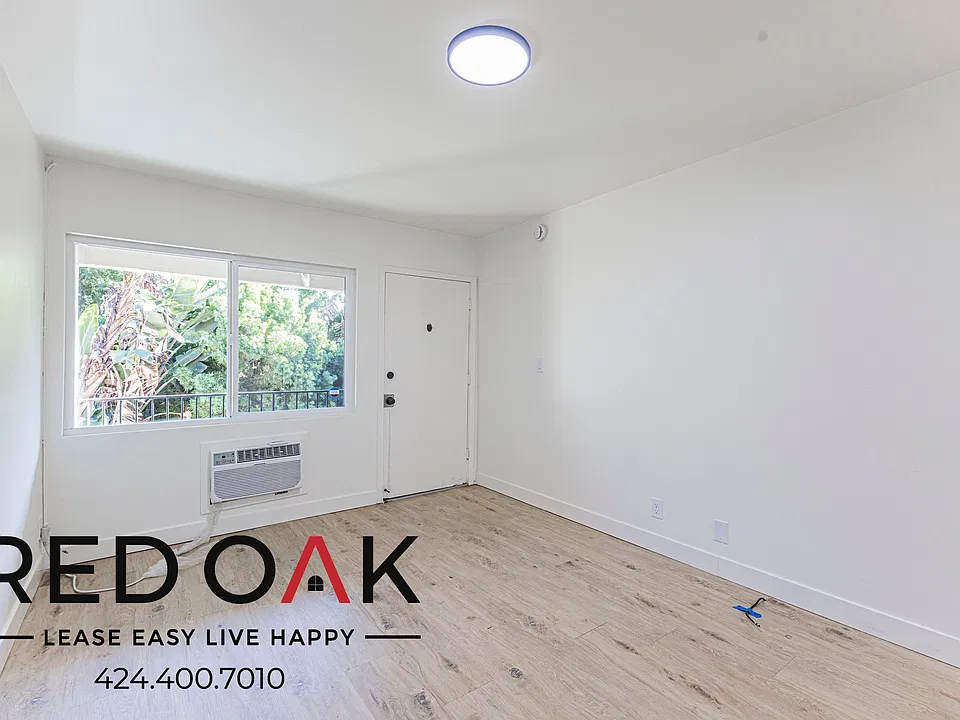 1711 Purdue Ave #6