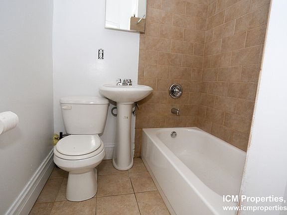 4th image of 2600 N Racine Ave #26061