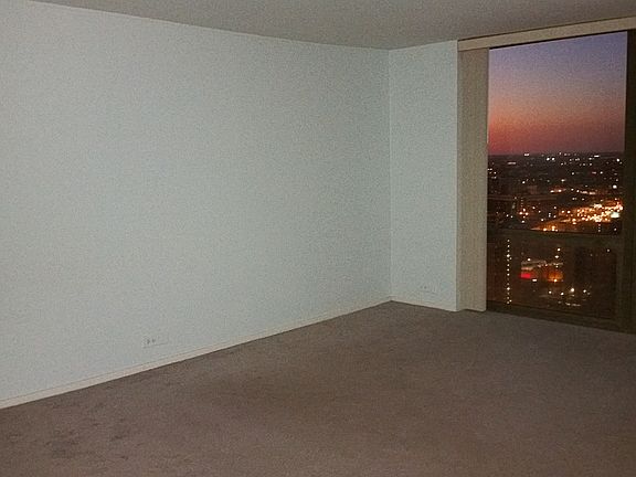 2nd image of 2650 N Lakeview Ave APT 3603