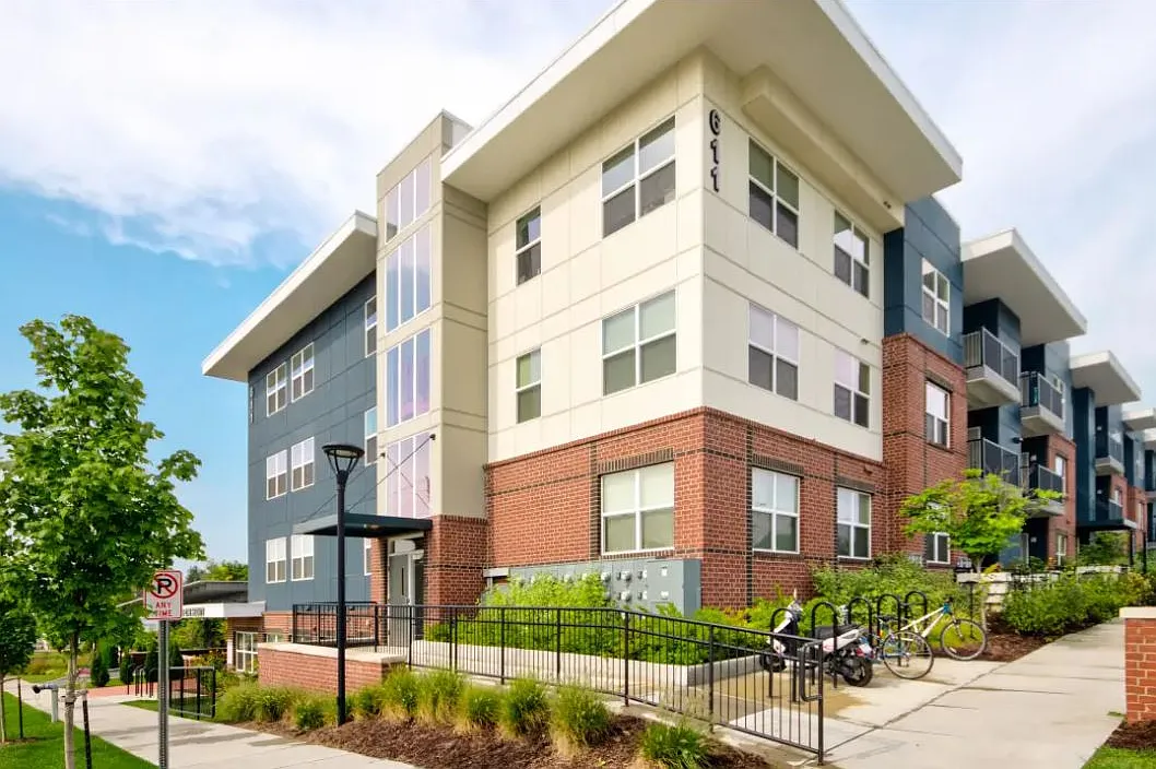 B-Line Heights — Photo 1