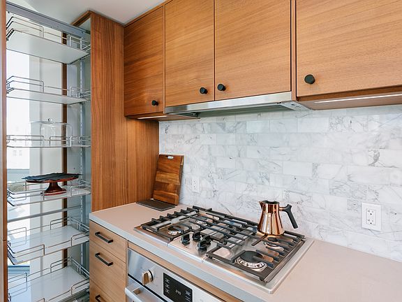 5th image of 971 Eddy St #512