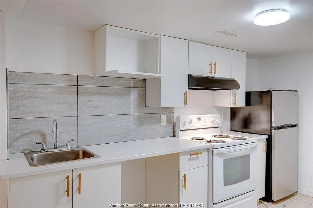 2 bed, $900 — Photo 4