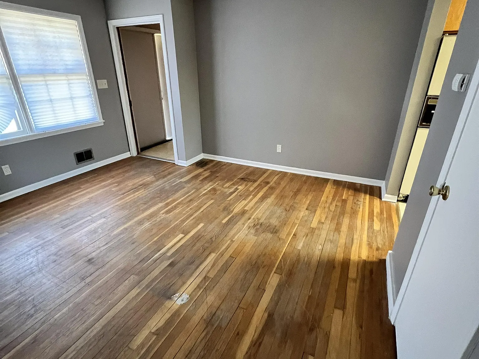 1509-1511 W College Independence, MO 64 — Photo 3