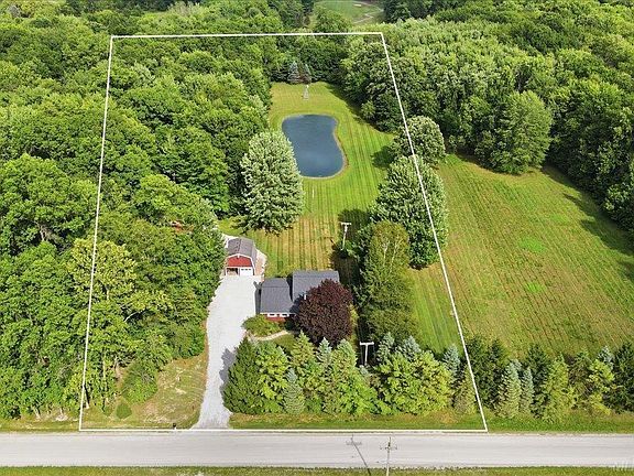2nd image of 3581 Mayer Rd