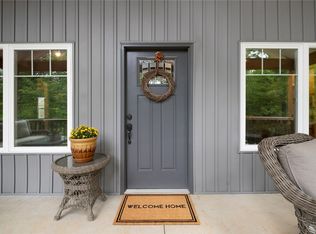 10866 Hodge Ln, Gravette, AR 72736