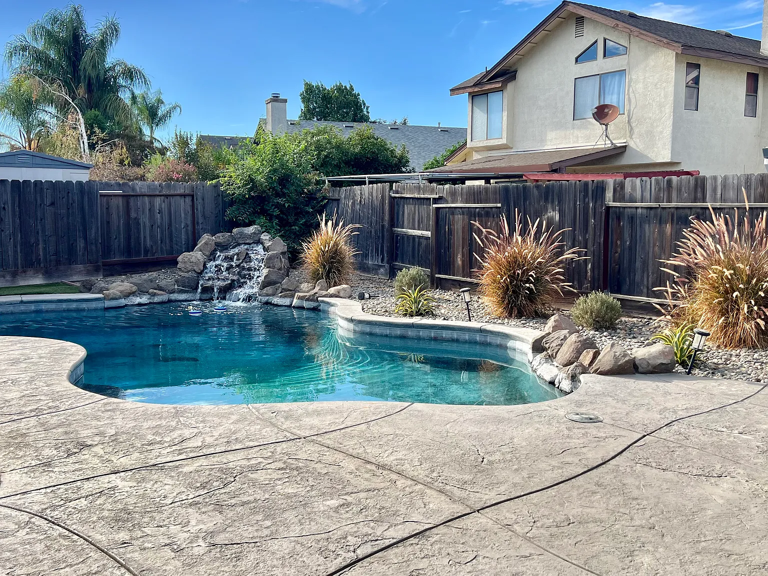 3 bed, 1492 sqft, $2,495 — Photo 1