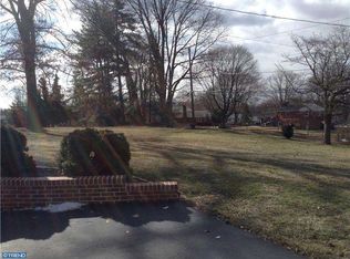 2726 Hillview Rd, Broomall, PA 19008