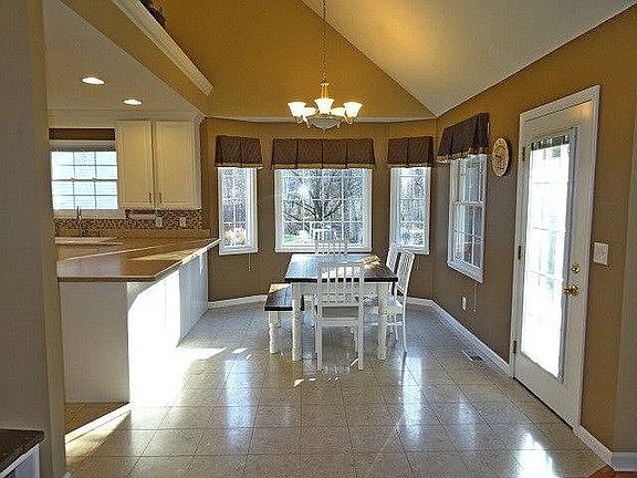 4th image of 1822 River Birch Ct
