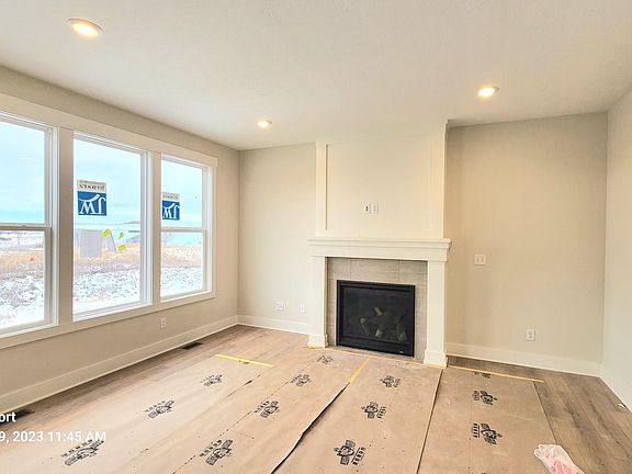 2nd image of 5876 Crossmoor St SE