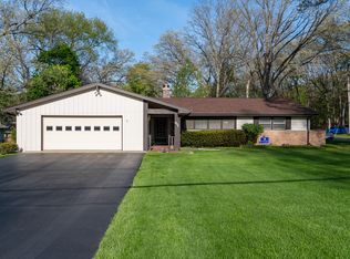 1802 Greenbriar Dr, Portage, MI 49024