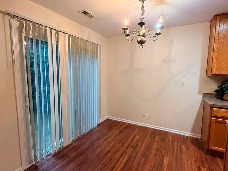 565 Conservatory Ln — Photo 4