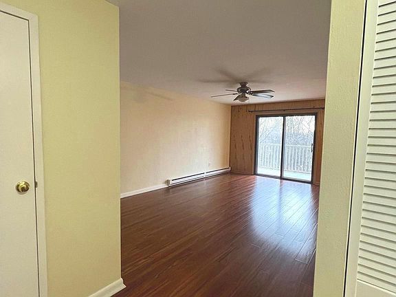 4th image of 600 Campbell Cir #I-12