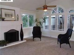 700 Huntington Ct, Martinez, CA 94553