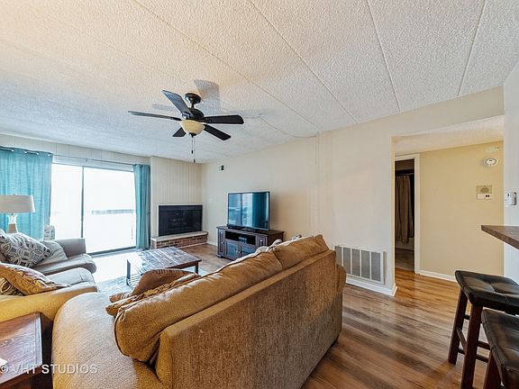 5th image of 14522 S Linder Ct #M3