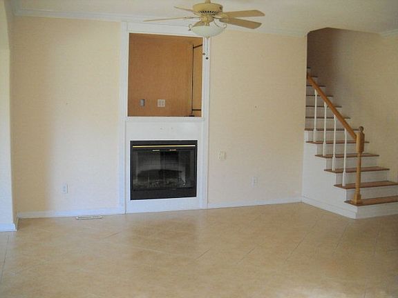 5th image of 140 Palmera Ln