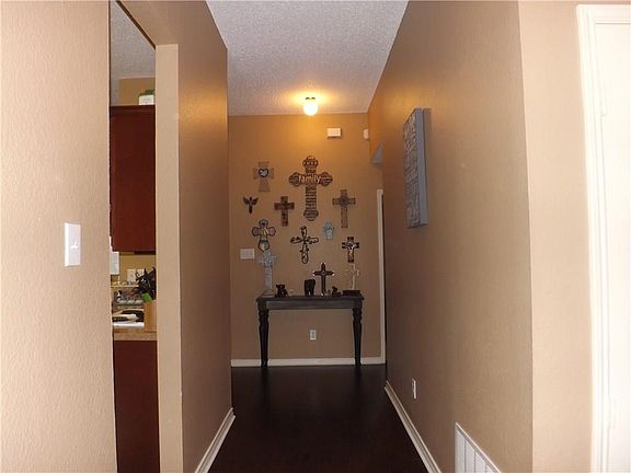 3rd image of 840 Beaver Creek Dr