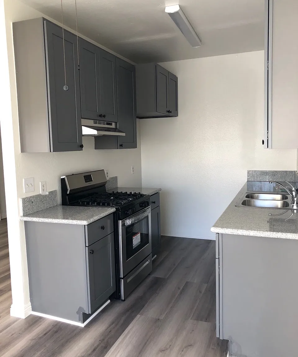 1344 N Serrano Ave — Photo 2