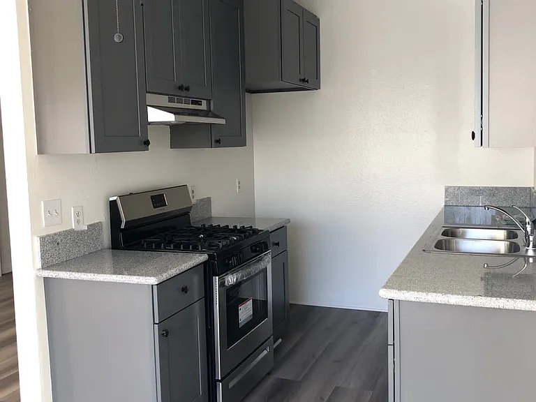 1344 N Serrano Ave — Photo 2