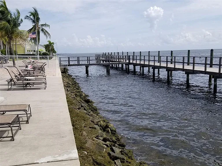 169 Pompano Dr SE — Photo 42
