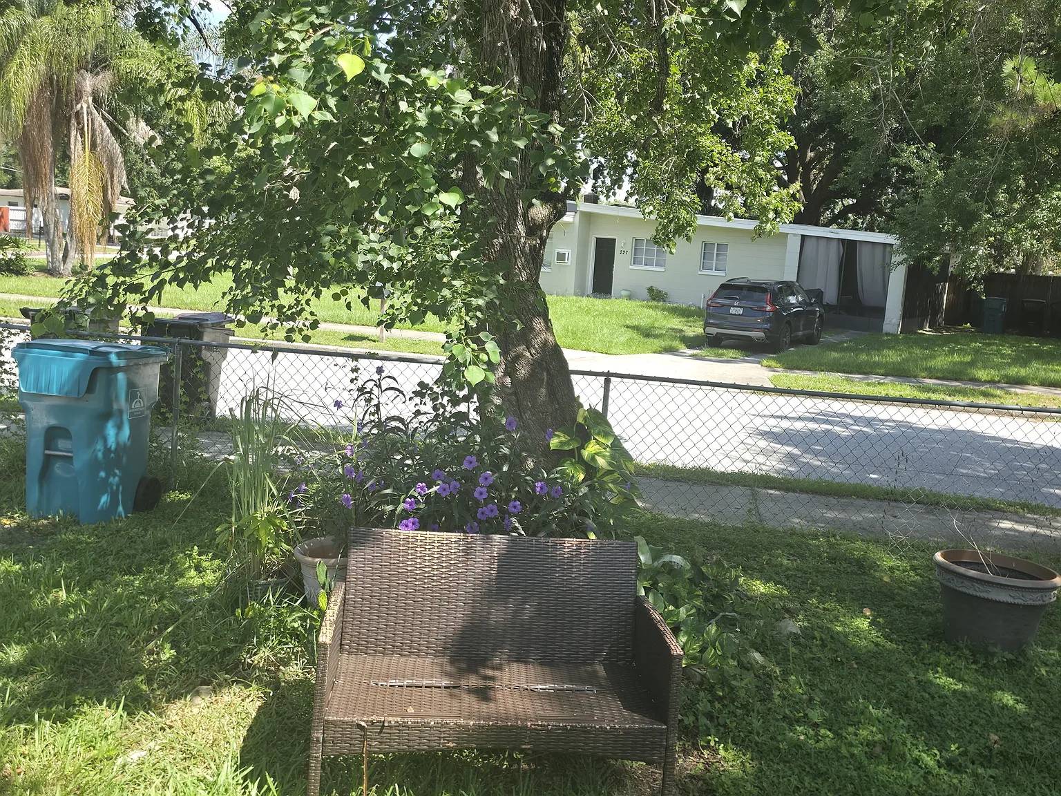 3 bed, 3.5 bath, 2500 sqft, $750 — Photo 2