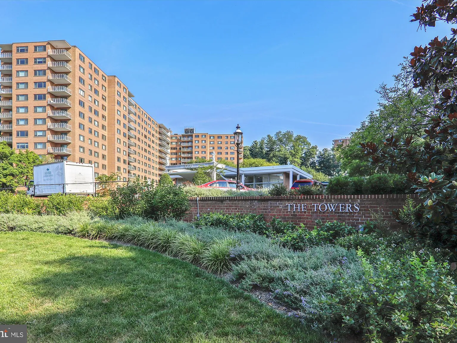 Wesley Heights — Photo 2