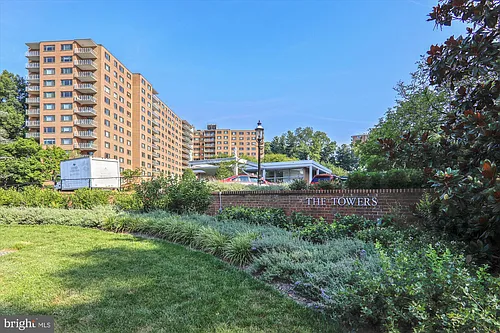 4201 Cathedral Ave NW #908E Photo 1