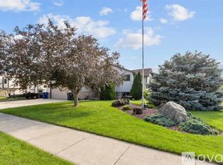1408 Northview Ln #1408, Little Chute, WI 54140