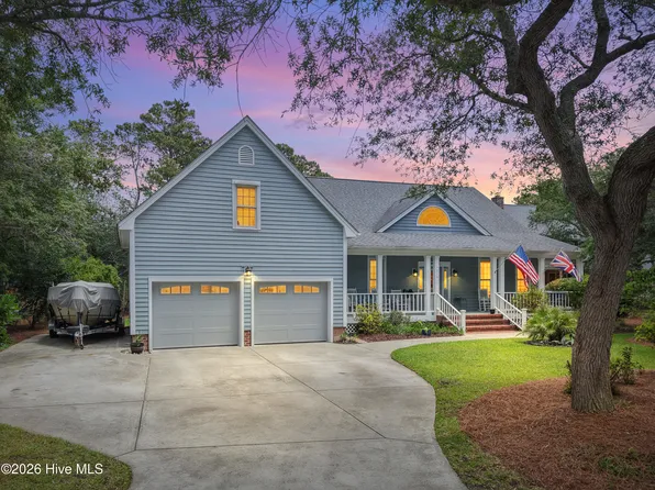 1016 Captain Adkins Drive SE, Southport, NC 28461